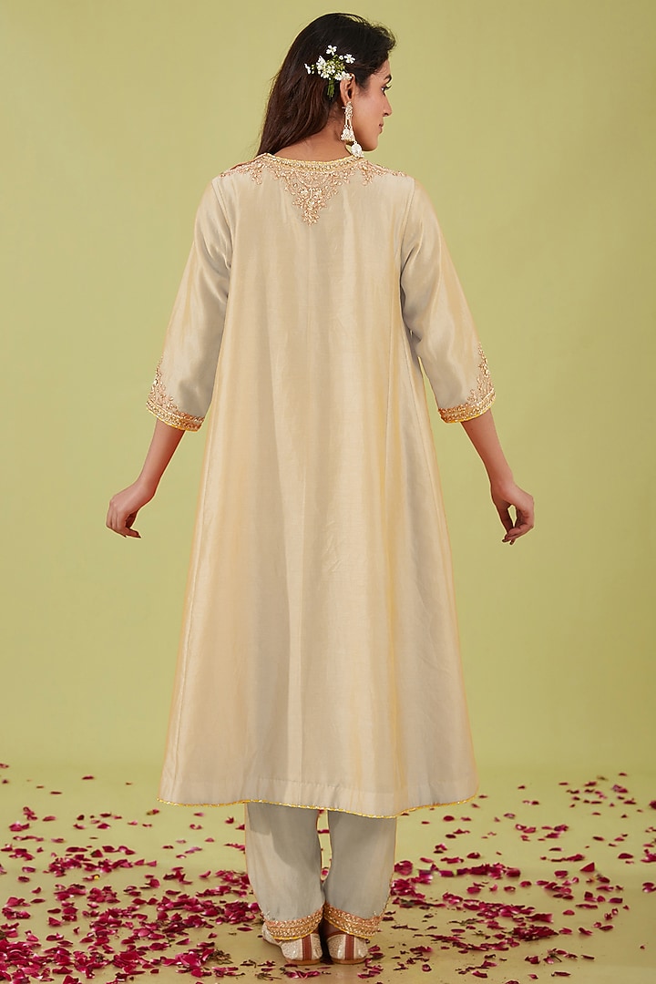 White Chanderi Sequins Embroidered Kalidar Kurta Set by saina kapoor at Pernia's Pop Up Shop