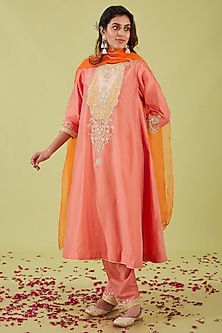 product-color-Orange