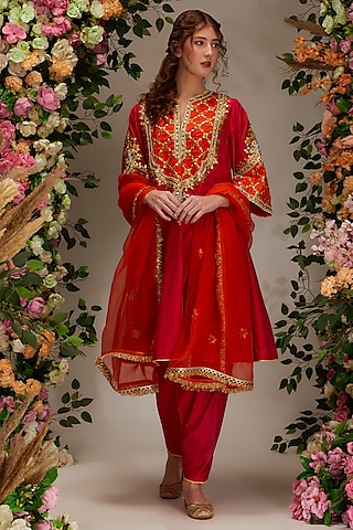 Fuchsia Pink Chanderi Gota Work Kalidar Kurta Set by saina kapoor