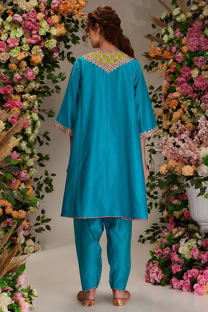 Turquoise Chanderi Hand Work Kalidar Kurta Set by saina kapoor at Pernia's Pop Up Shop