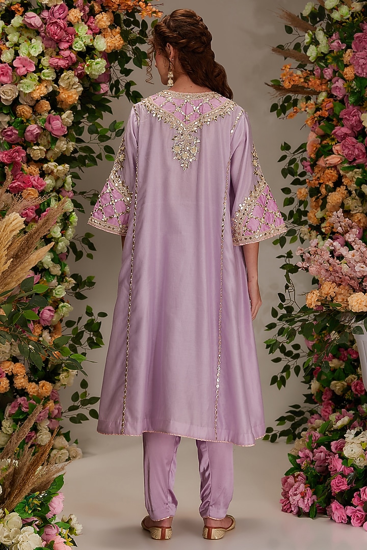 Mauve Chanderi Hand Work Kalidar Kurta Set by saina kapoor at Pernia's Pop Up Shop