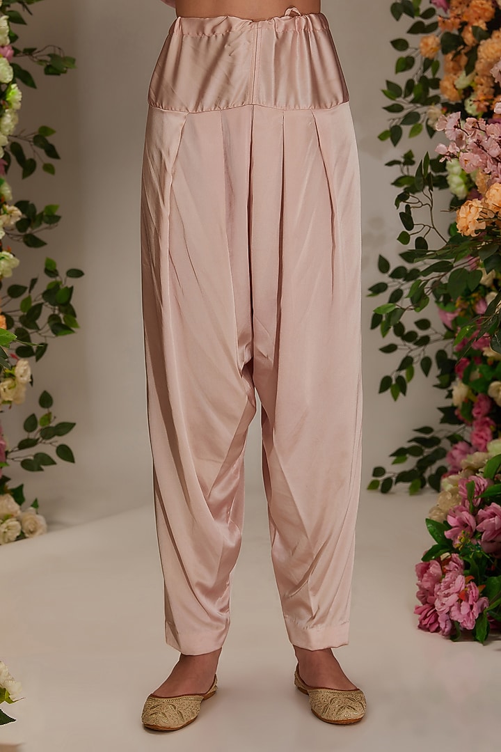 Peachy White Chanderi Sequins Work Kurta Set by saina kapoor at Pernia's Pop Up Shop