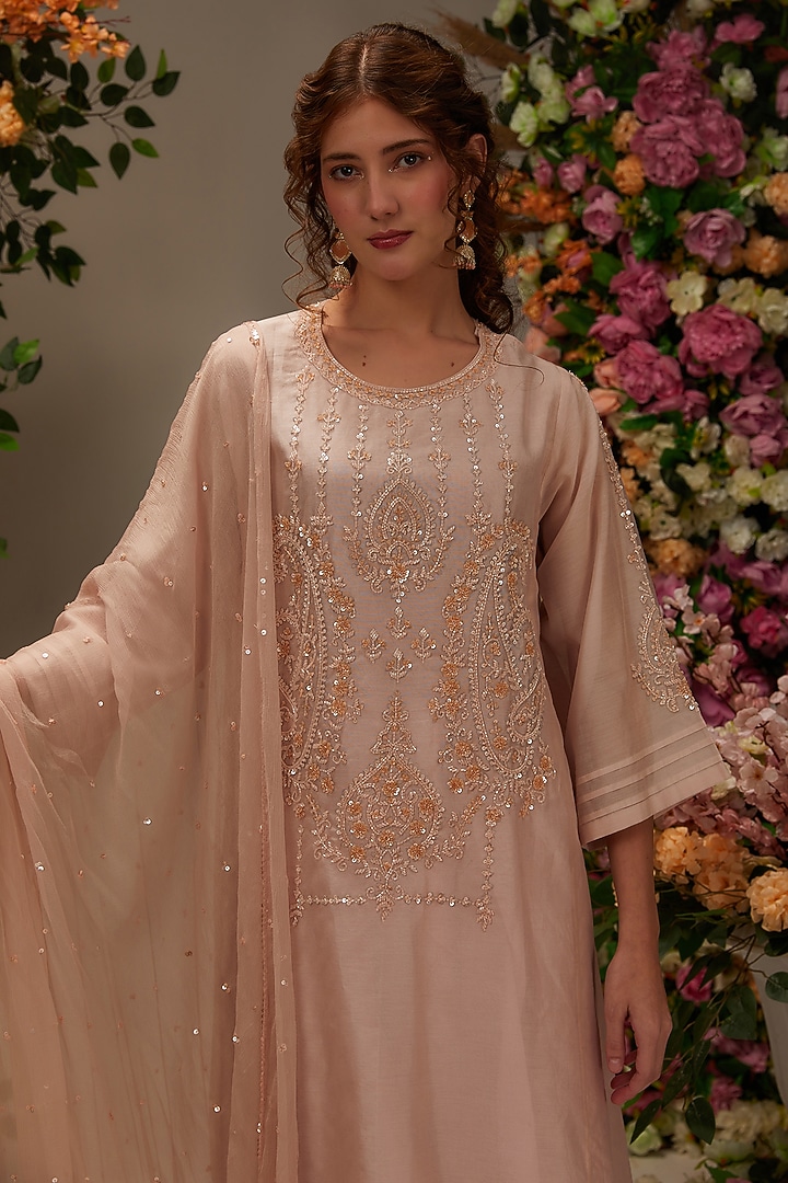 Peachy White Chanderi Sequins Work Kurta Set by saina kapoor at Pernia's Pop Up Shop
