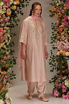 product-color-Blush Pink