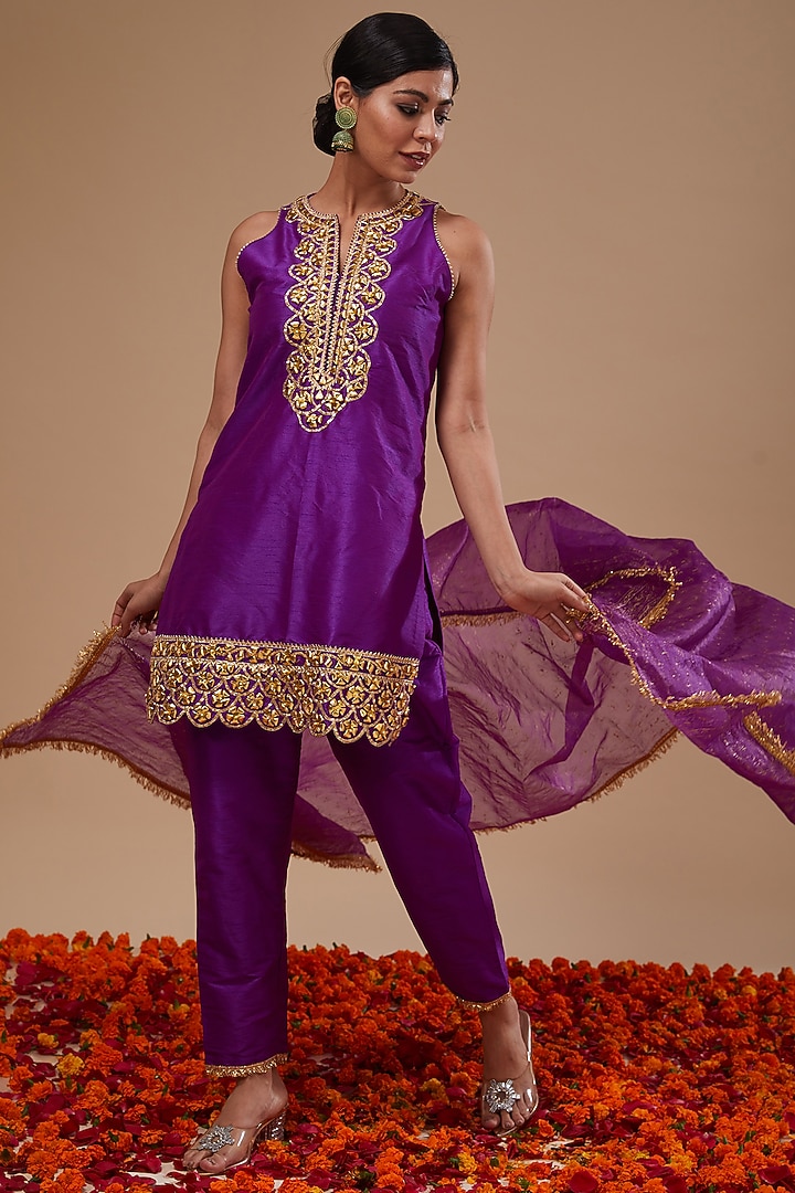Purple Dupion & Organza Sequins Work Kurta Set by Preeti S Kapoor at Pernia's Pop Up Shop