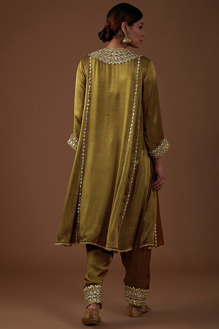Champagne Gold Mashru Silk Hand Embroidered Kurta Set by Preeti S Kapoor at Pernia's Pop Up Shop