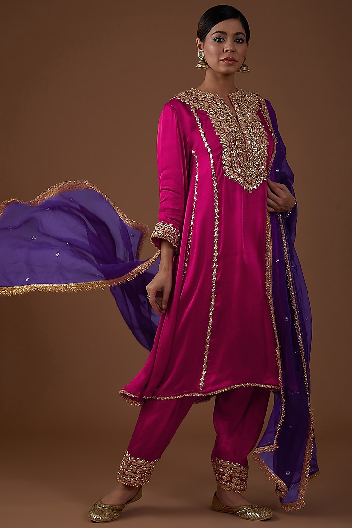 Pink Mashru Silk Hand Embroidered Kurta Set by Preeti S Kapoor at Pernia's Pop Up Shop