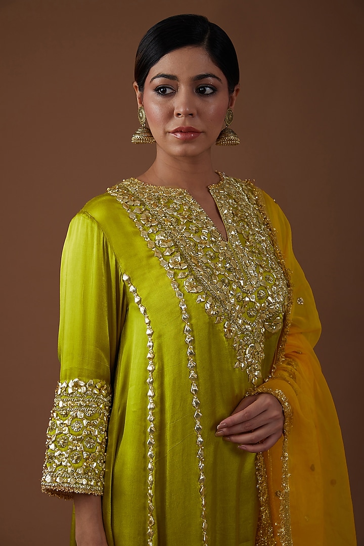 Yellow Mashru Silk Hand Embroidered Kurta Set by Preeti S Kapoor at Pernia's Pop Up Shop