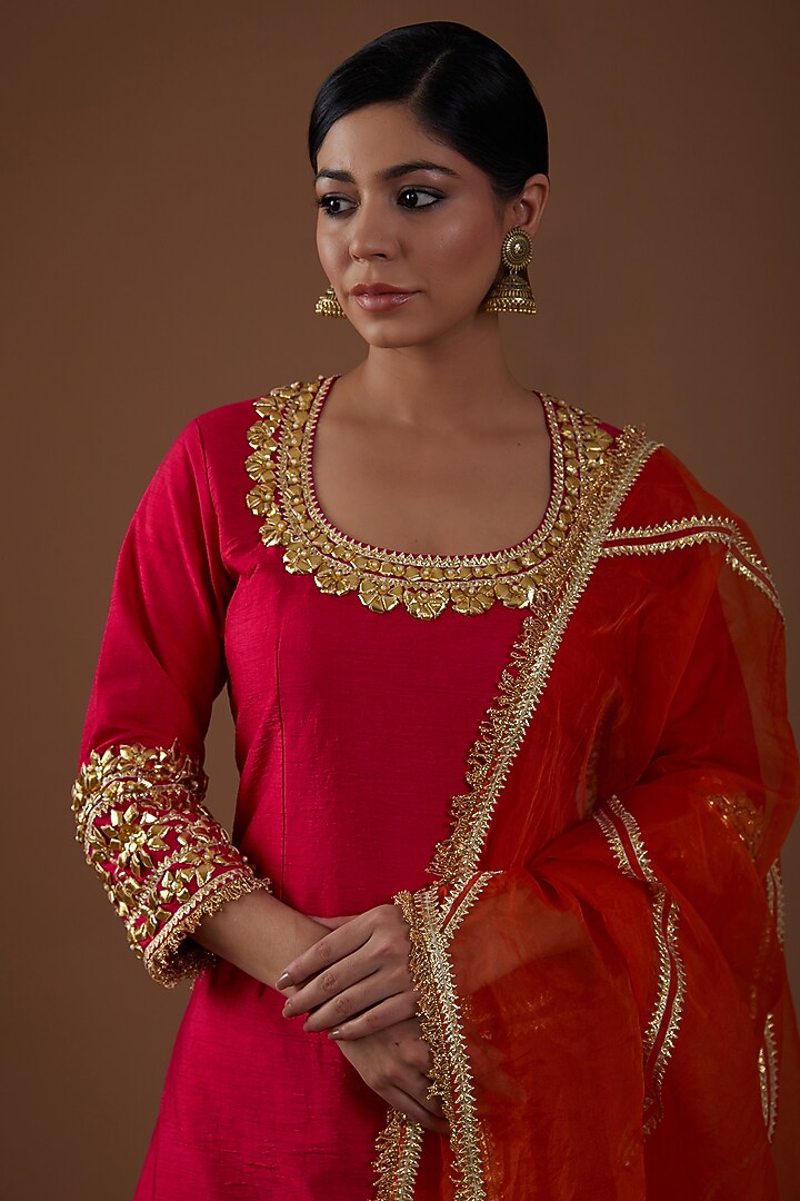 Violet Dupion Silk Hand Embroidered Wedding Lehenga Set by Preeti S Kapoor at Pernia's Pop Up Shop