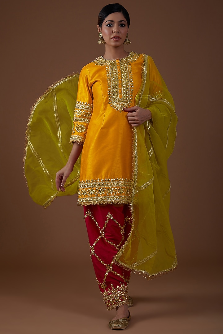 Amber Dupion Silk Hand Embroidered Kurta Set by Preeti S Kapoor at Pernia's Pop Up Shop