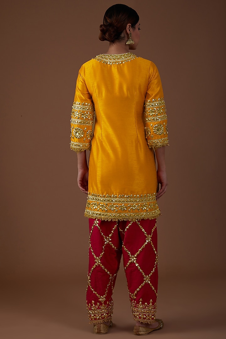 Amber Dupion Silk Hand Embroidered Kurta Set by Preeti S Kapoor at Pernia's Pop Up Shop