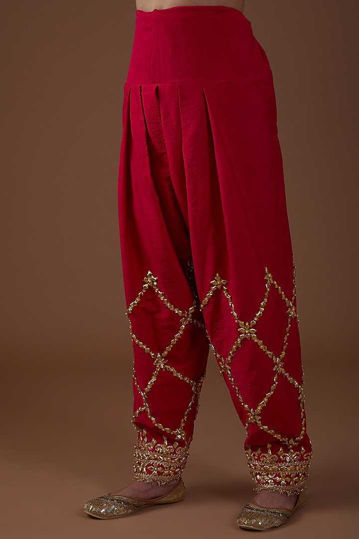 Amber Dupion Silk Hand Embroidered Kurta Set by Preeti S Kapoor at Pernia's Pop Up Shop