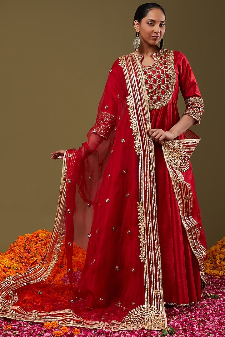 Maroon Gota Embroidered Wedding Anarkali Set by Preeti S Kapoor at Pernia's Pop Up Shop