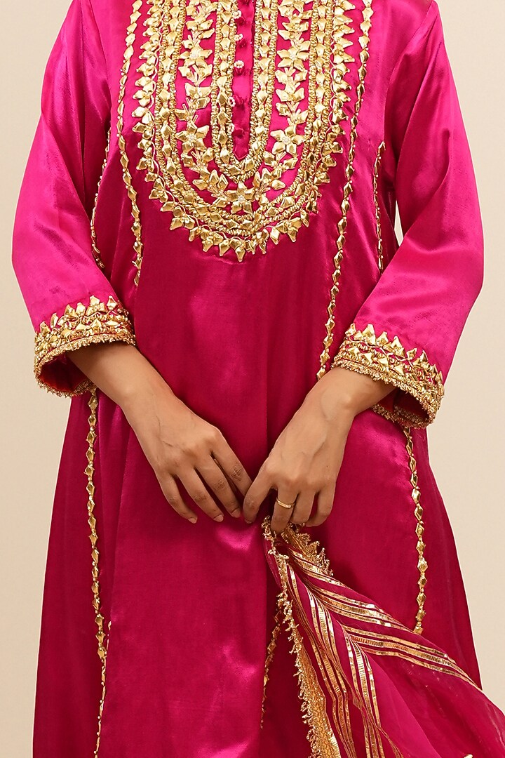 Royal Cerise Mashru Silk Gota & Sequins Hand Embroidered Kurta Set by Preeti S Kapoor at Pernia's Pop Up Shop