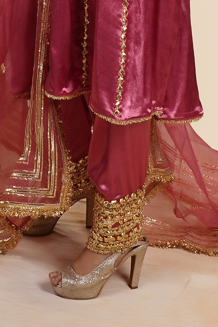 Carnation Pink Mashru Silk Gota & Sequins Hand Embroidered Kurta Set by Preeti S Kapoor at Pernia's Pop Up Shop