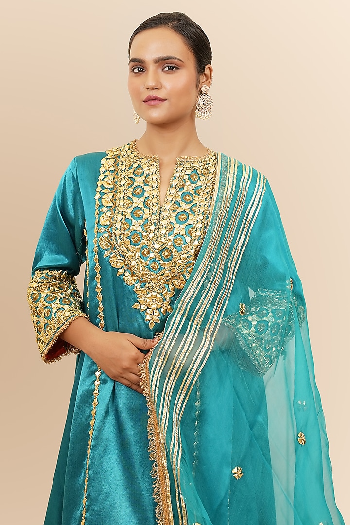 Aquamarine Mashru Silk Gota & Sequins Hand Embroidered Kurta Set by Preeti S Kapoor at Pernia's Pop Up Shop