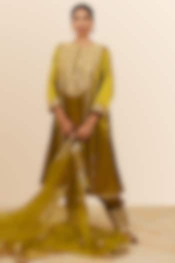 Olive Green Mashru Silk Gota & Sequins Hand Embroidered Kurta Set by Preeti S Kapoor at Pernia's Pop Up Shop