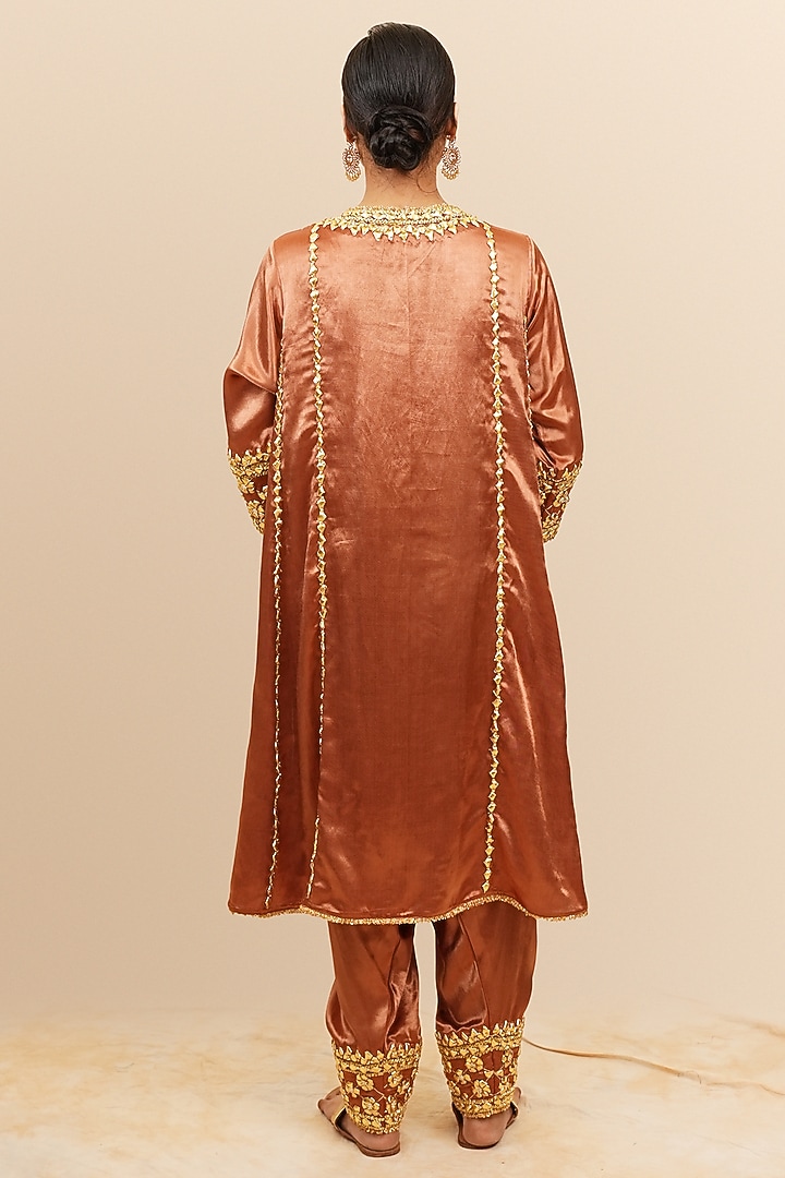 Chestnut Mashru Silk Gota & Sequins Hand Embroidered Kurta Set by Preeti S Kapoor at Pernia's Pop Up Shop