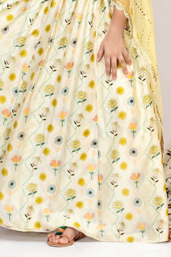 Cream Printed Lehenga Set For Girls by Payal Singhal Kids at Pernia's Pop Up Shop