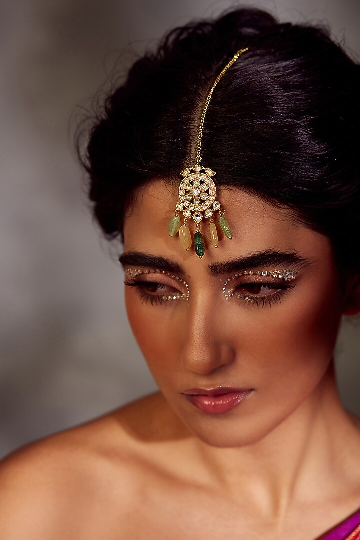 Gold Finish Handcrafted Floral Polki Maang Tikka by Paisley Pop at Pernia's Pop Up Shop