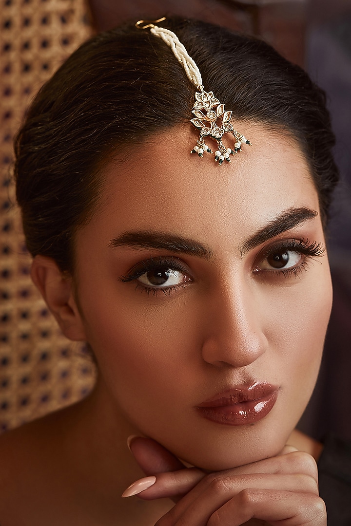 Gold Finish Kundan & Pearl Floral Maang Tikka by Paisley Pop at Pernia's Pop Up Shop