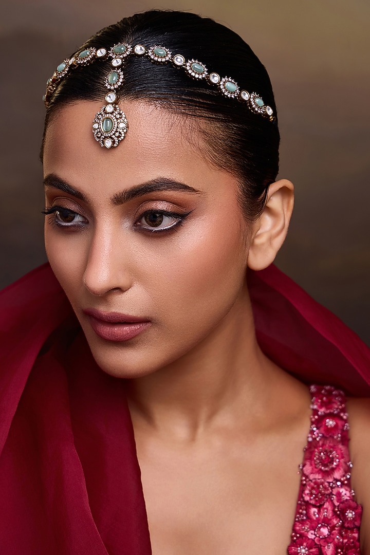 Gold Finish Kundan Polki & Fluorite Stone Mathapatti by Paisley Pop at Pernia's Pop Up Shop