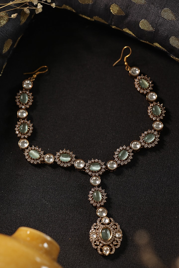 Gold Finish Kundan Polki & Fluorite Stone Mathapatti by Paisley Pop at Pernia's Pop Up Shop