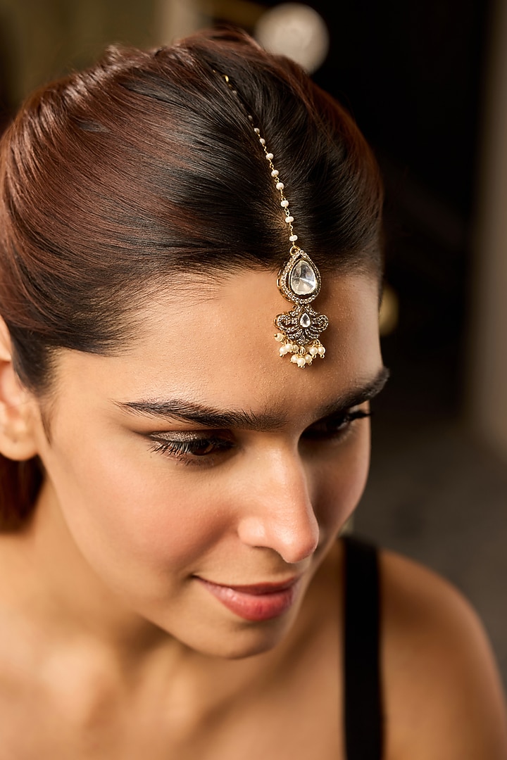 Gold Finish Kundan Polki & Shell Pearl Maangtikka by Paisley Pop at Pernia's Pop Up Shop