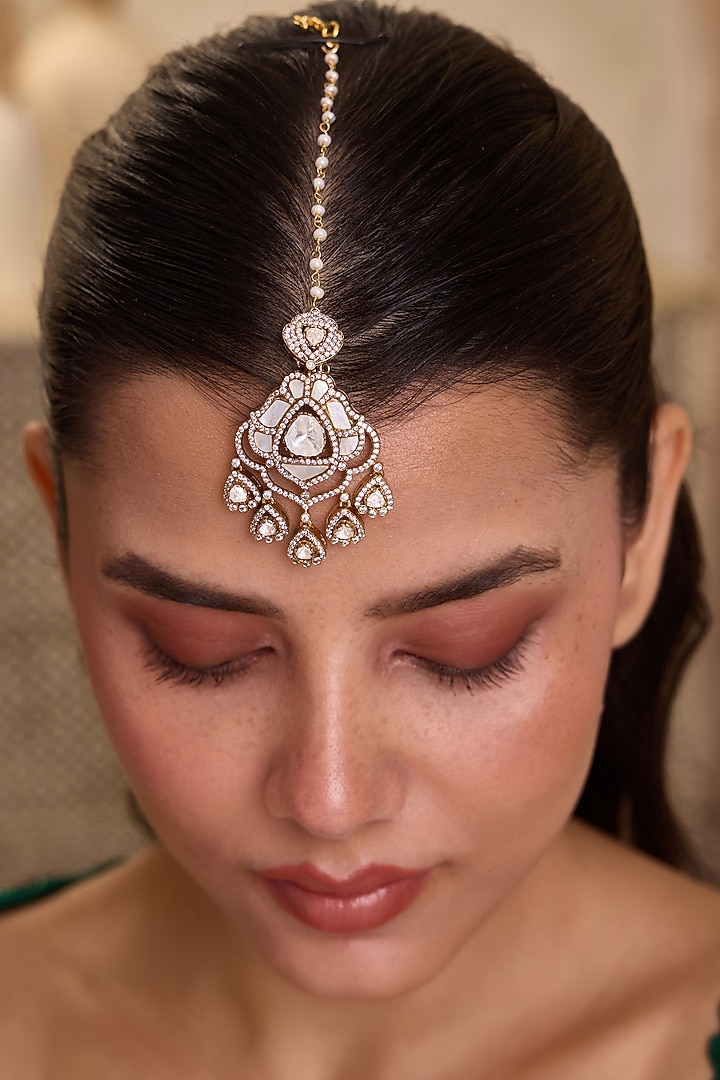 Gold Finish Kundan Polki & Mother-Of Pearl Maangtikka by Paisley Pop at Pernia's Pop Up Shop