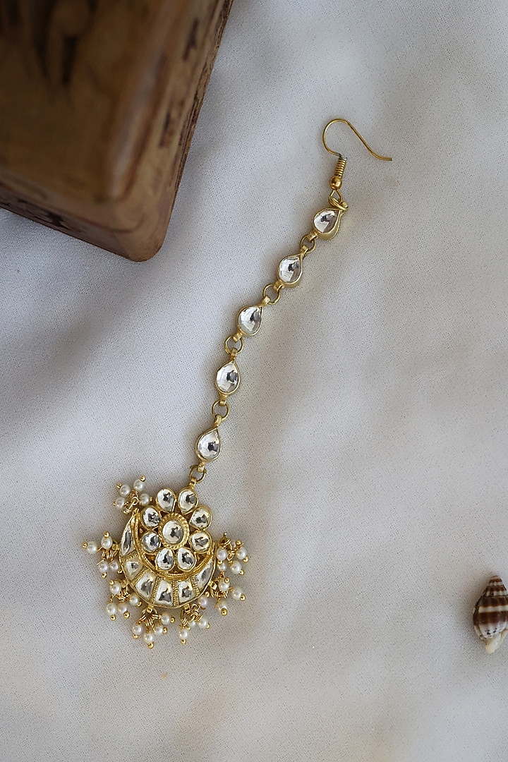 Gold Finish Chand Maang Tikka by Paisley Pop at Pernia's Pop Up Shop