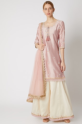 Salmon Pink & Ivory Hand Embroidered Kurta Set by Priti Sahni