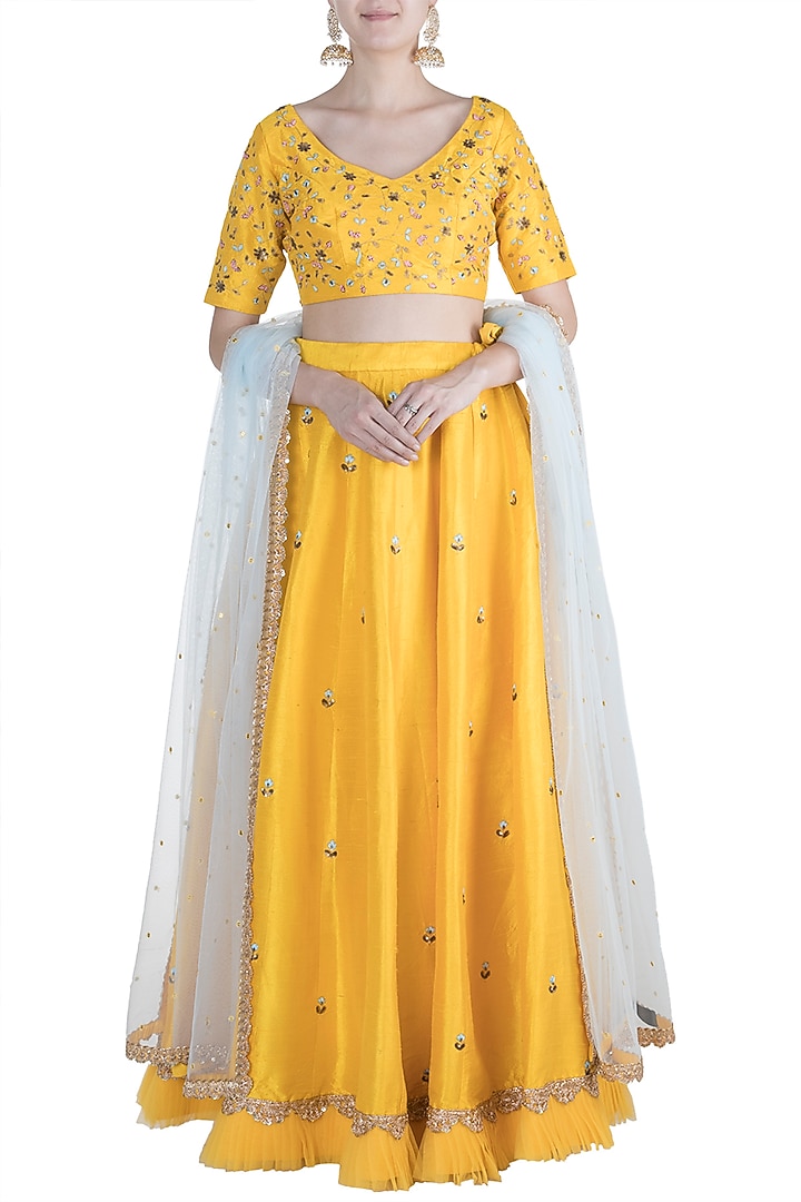 Yellow Resham Embroidered Wedding Lehenga Set by Priti Sahni at Pernia's Pop Up Shop