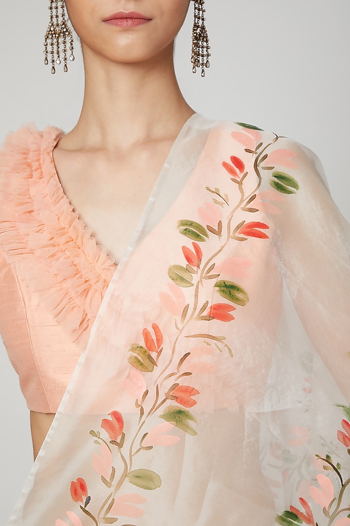 Ivory & Peach Ruffled Party Wear Saree Set by Priti Sahni at Pernia's Pop Up Shop