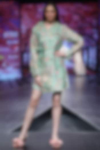 Green Overlapping Jacket With Printed Inner by Pinnacle By Shruti Sancheti