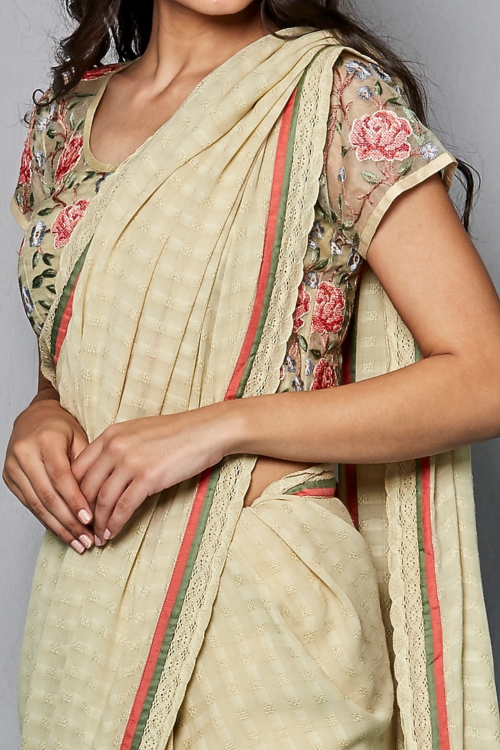 Beige Textured Wedding Saree Set by Pinnacle by Shruti Sancheti at Pernia's Pop Up Shop