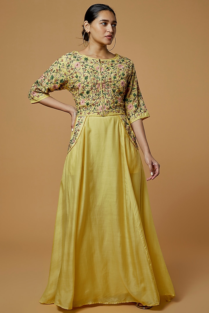 Yellow Embroidered Skirt Set by Pinnacle by Shruti Sancheti at Pernia's Pop Up Shop