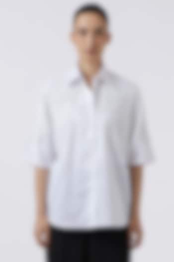 White Cotton Hand Embroidered Shirt by Pallavi Swadi at Pernia's Pop Up Shop