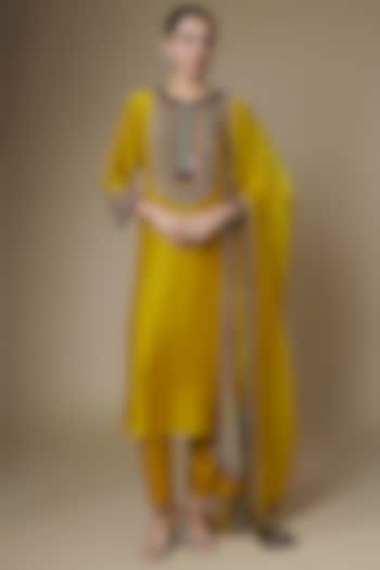 Mustard Silk Thread Work Kurta Set by Prisho at Pernia's Pop Up Shop