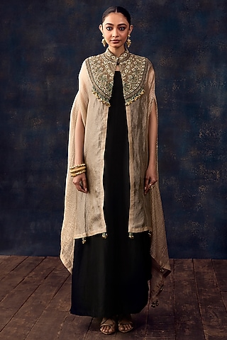 Beige & Black Crushed Tissue Jacket Dress by Prisho