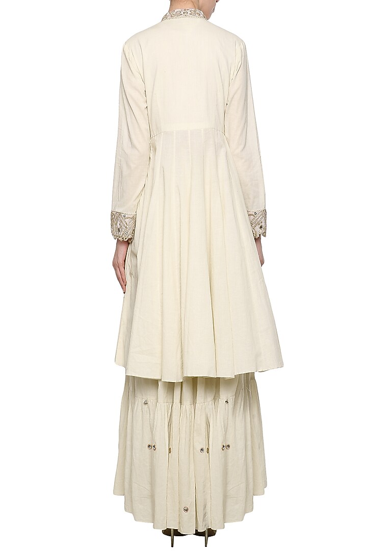 Off white embroidered lehenga set available only at Pernia's Pop Up Shop.
