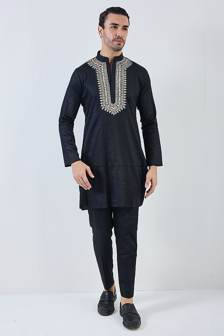 Black Cotton Thread Work Kurta by PUNEET KAPOOR LABEL at Pernia's Pop Up Shop