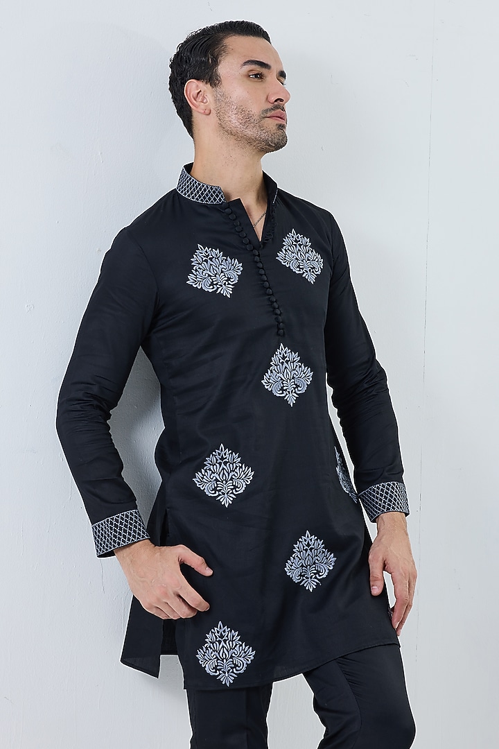 Black Cotton Thread Work Kurta by PUNEET KAPOOR LABEL at Pernia's Pop Up Shop