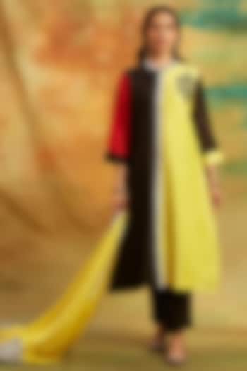 Yellow & Black Chanderi Silk Thread Embroidered Asymmetric Kurta Set by PTRAANI at Pernia's Pop Up Shop