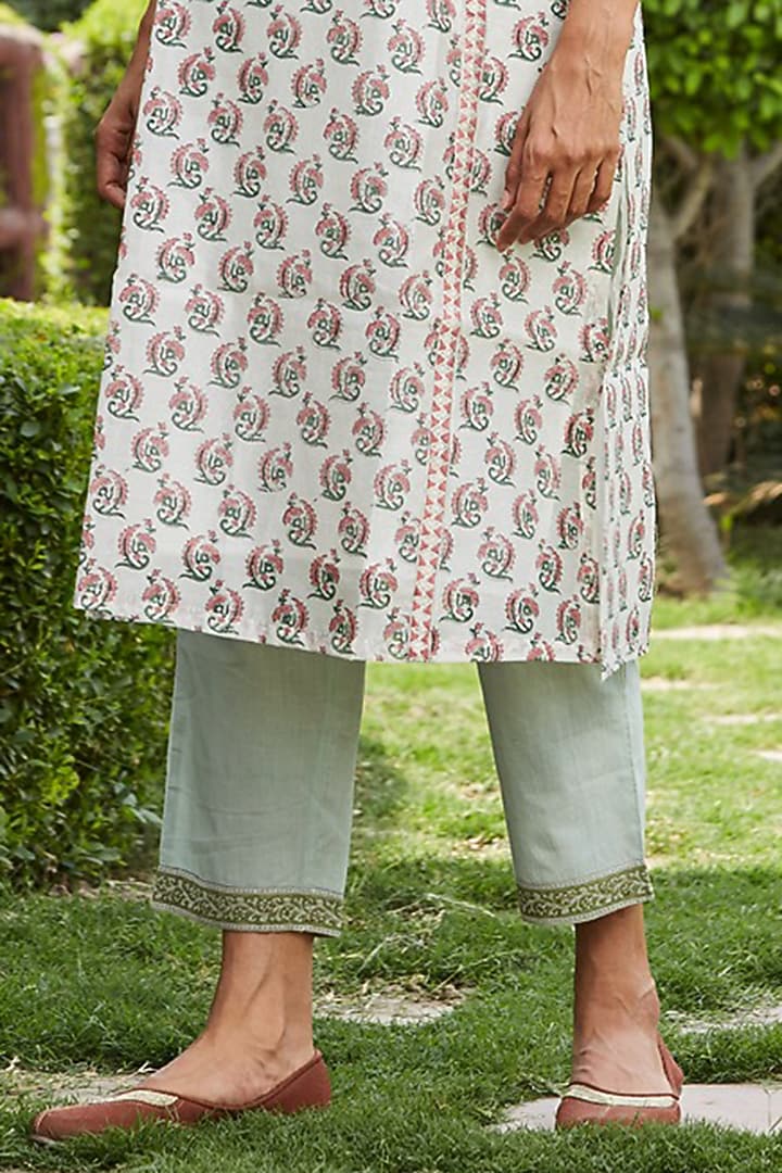 Off-White Chanderi Silk Handblock Printed Kurta Set by PTRAANI at Pernia's Pop Up Shop