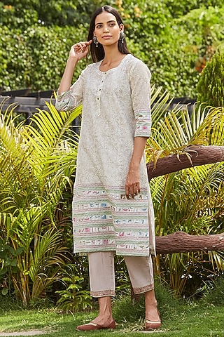 Off-White Chanderi Silk Handblock Printed Kurta Set by PTRAANI