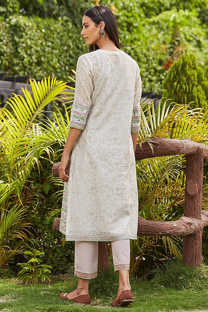Off-White Chanderi Silk Handblock Printed Kurta Set by PTRAANI at Pernia's Pop Up Shop