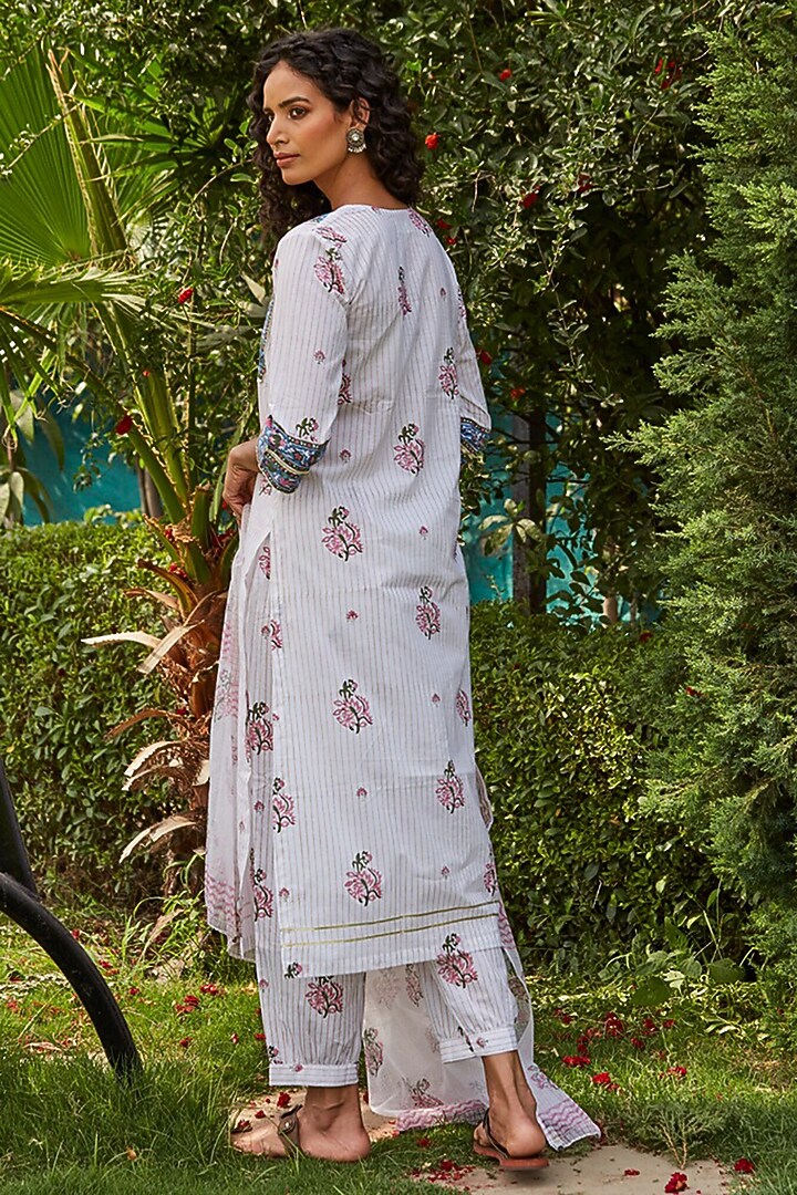 White Cambric Handblock Printed Anarkali Set by PTRAANI at Pernia's Pop Up Shop