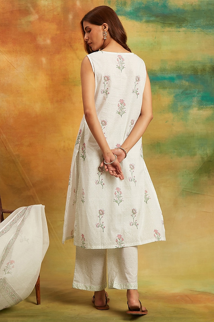 White Cambric Hand Block Printed Kurta Set by PTRAANI at Pernia's Pop Up Shop
