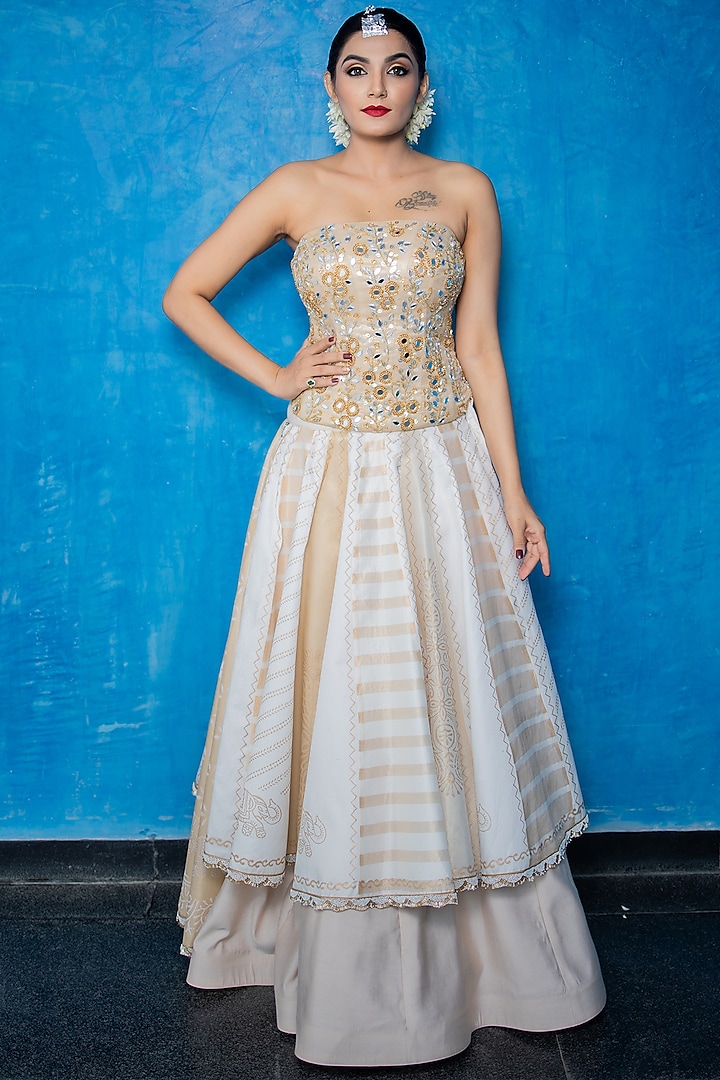 White Printed & Embroidered Skirt Set by Purva Couture