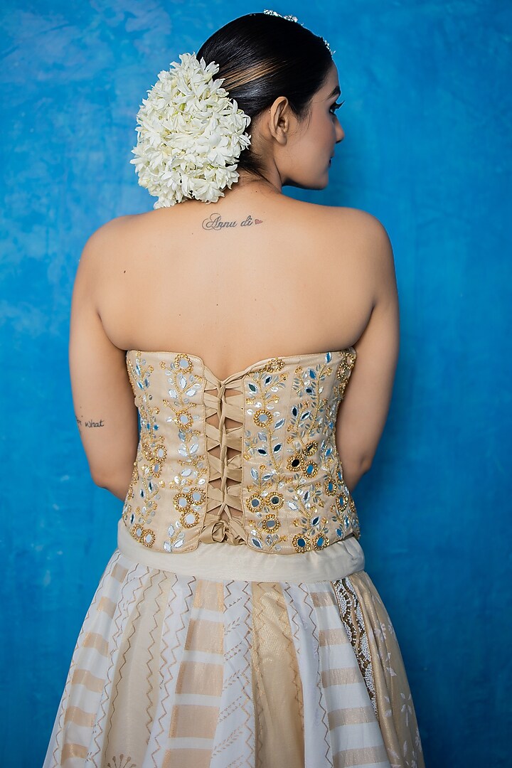 White Printed & Embroidered Skirt Set by Purva Couture at Pernia's Pop Up Shop